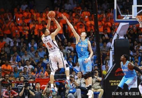 利用球队年 利用球队年