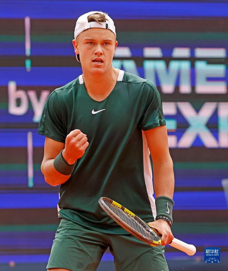 在比赛的上 在比赛的上