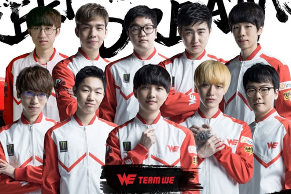 世锦赛男女4x100米混合泳接力：中国队获得银牌