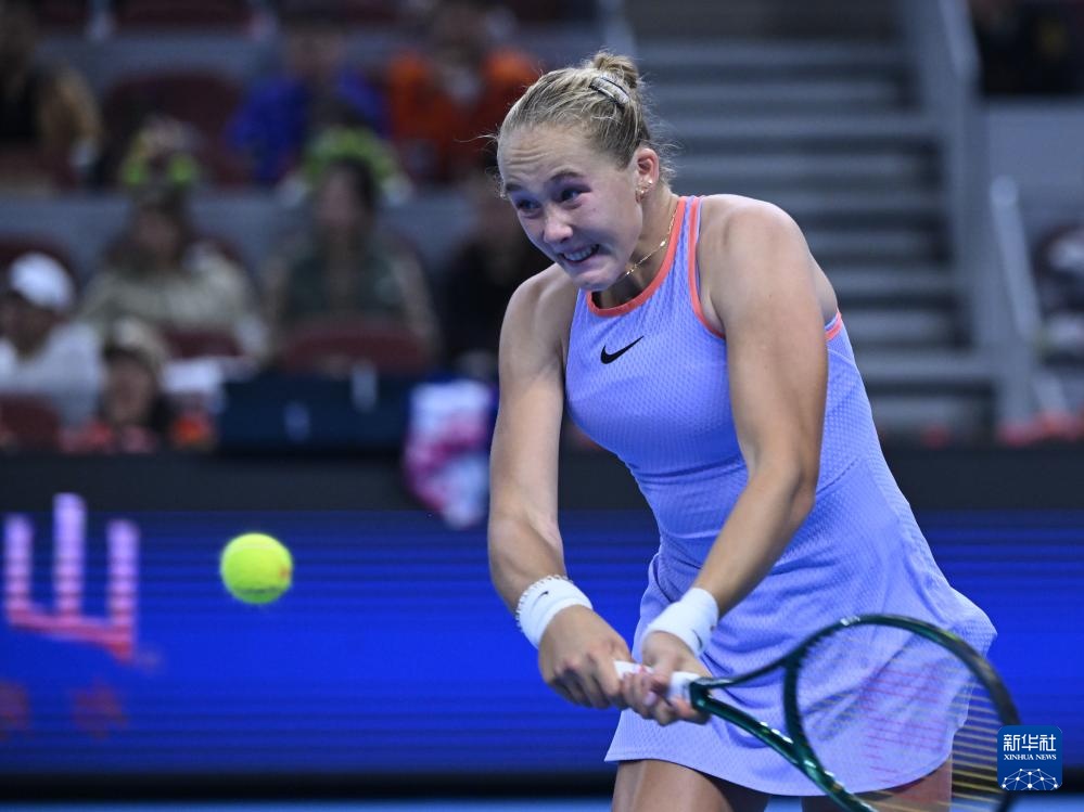 后者一脚射 后者一脚射