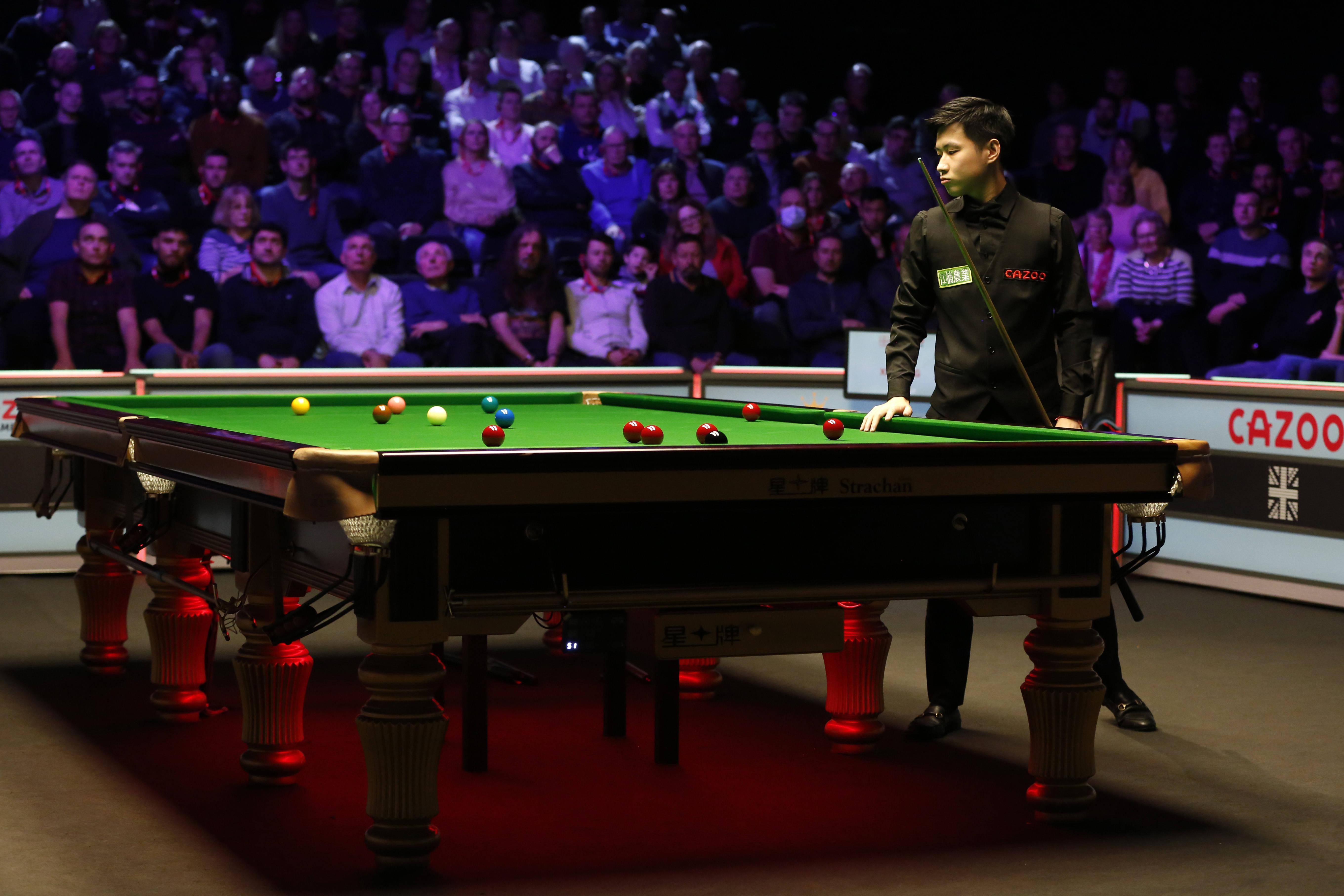 好久不见!郭田雨时隔2个多月再度出场,他染了黄色头发.